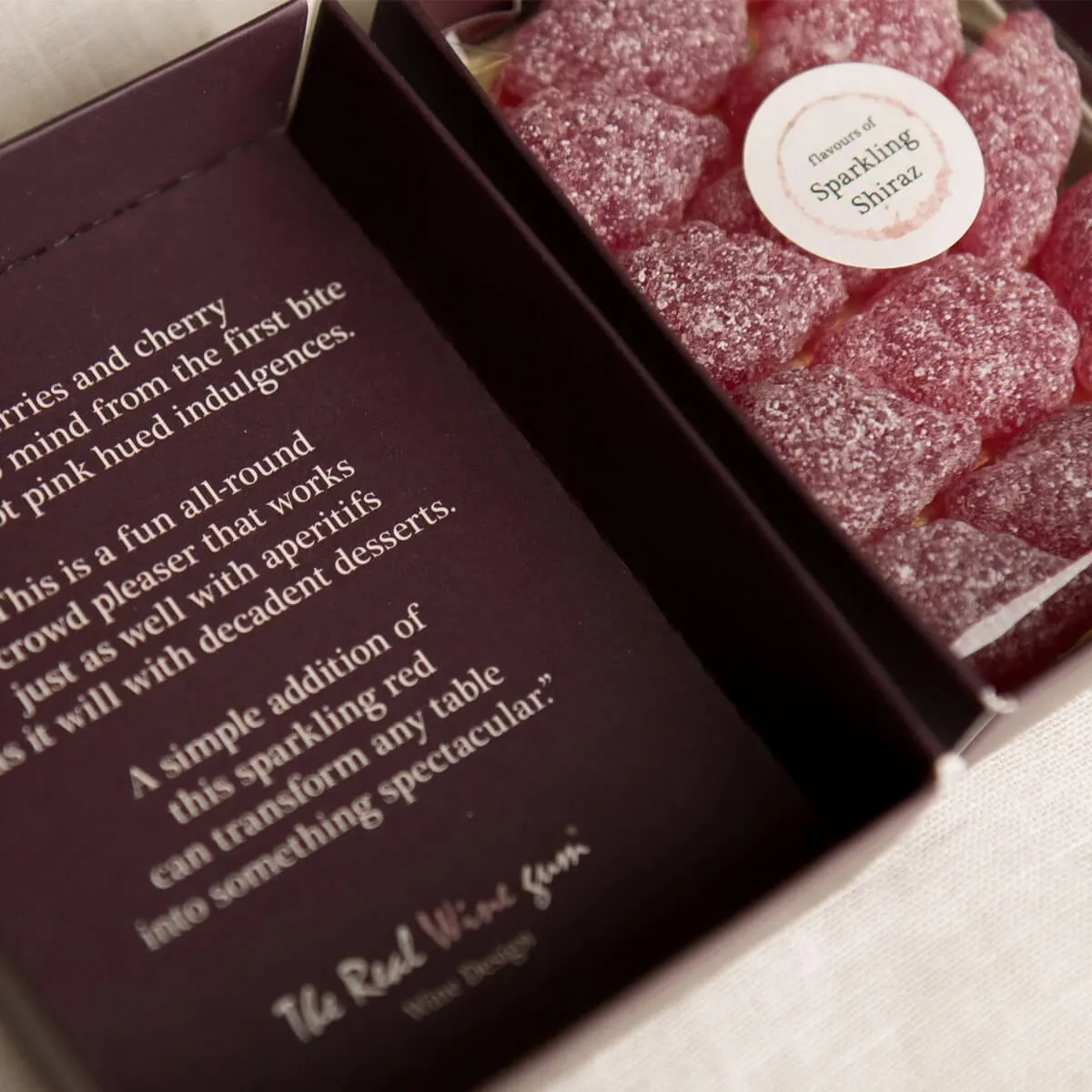 vinoos-the-real-wine-gum-sparkling-shiraz-weingummi-vegan image 2