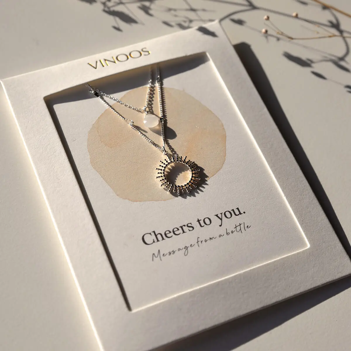 vinoos-colours-of-wine-kette-sonne-cr-me-cheers-to-you-beige image 5