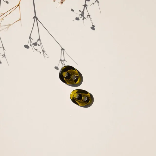 vinoos-ode-to-green-lucky-knots-armband-olive-soulmates image 1