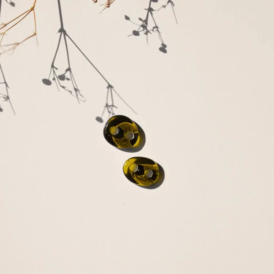vinoos-ode-to-green-lucky-knots-armband-olive-soulmates image 1