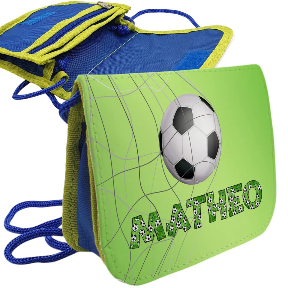 geschenke364-geldbeutel-brustbeutel-jungs-name-fu-ballschrift-gr-n image 1