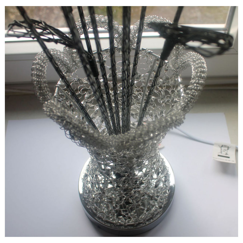 geschenke364-heimdeko-blumen-lampe-schwarz-vase-tischleuchte-80-cm image 5