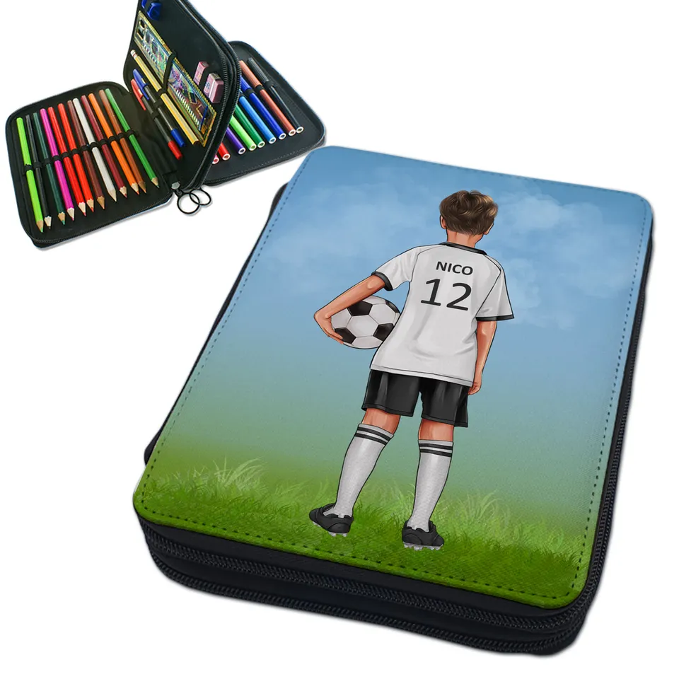 geschenke364-schulbedarf-federmappe-trikot-fu-baller-mit-name-gef-llt image 1