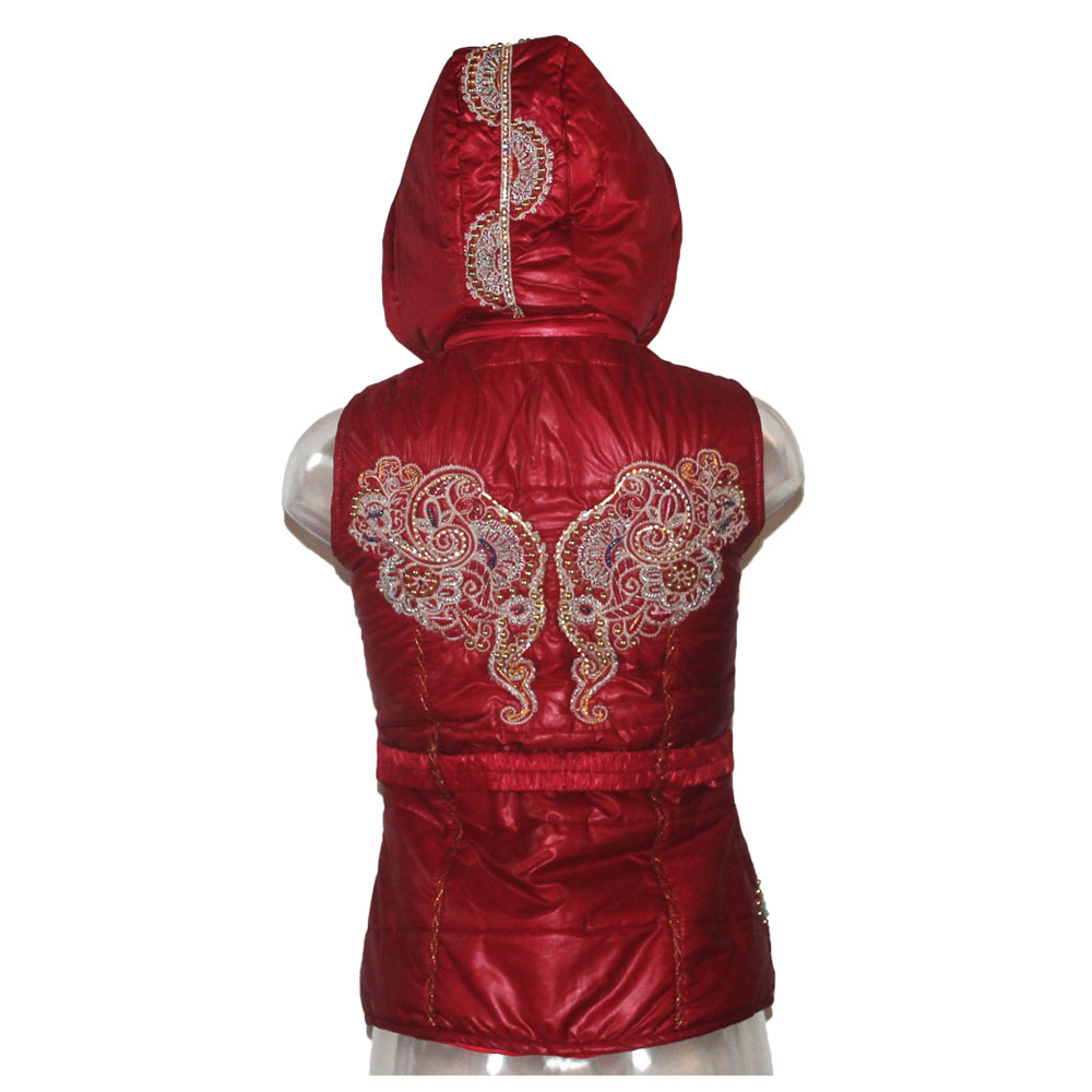 geschenke364-damenmode-weste-signet-3196-rot-kapuze-stickerei image 3