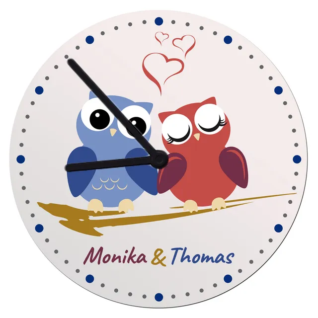 geschenke364-uhren-wanduhr-eulen-liebe-mit-namen-20-cm image 1