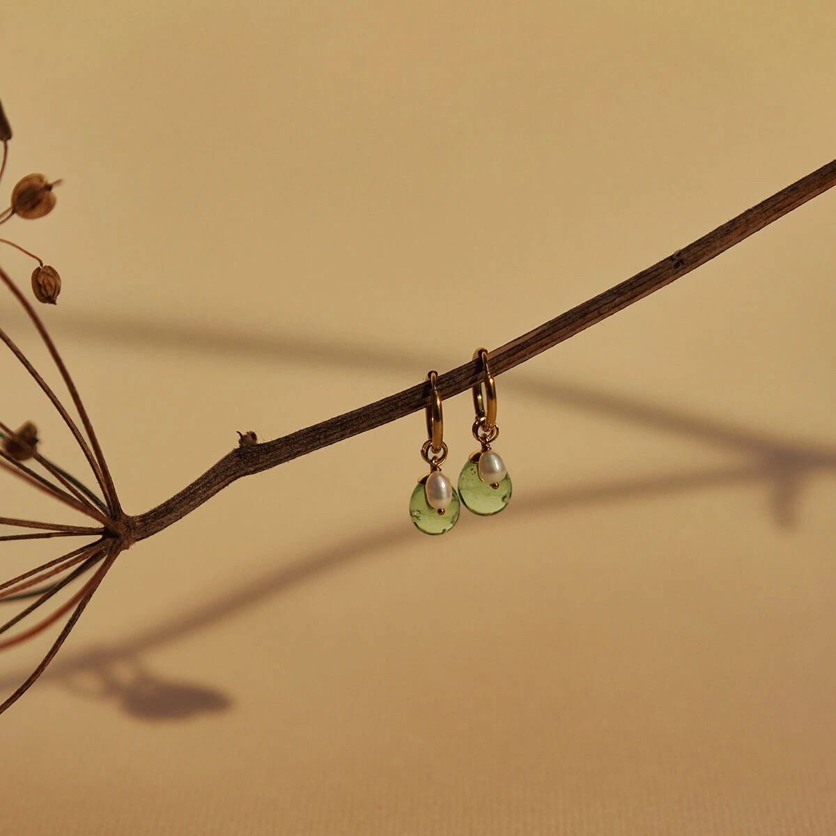vinoos-ode-to-green-proostparel-ohrringe-t-rkis-perle-glas image 5